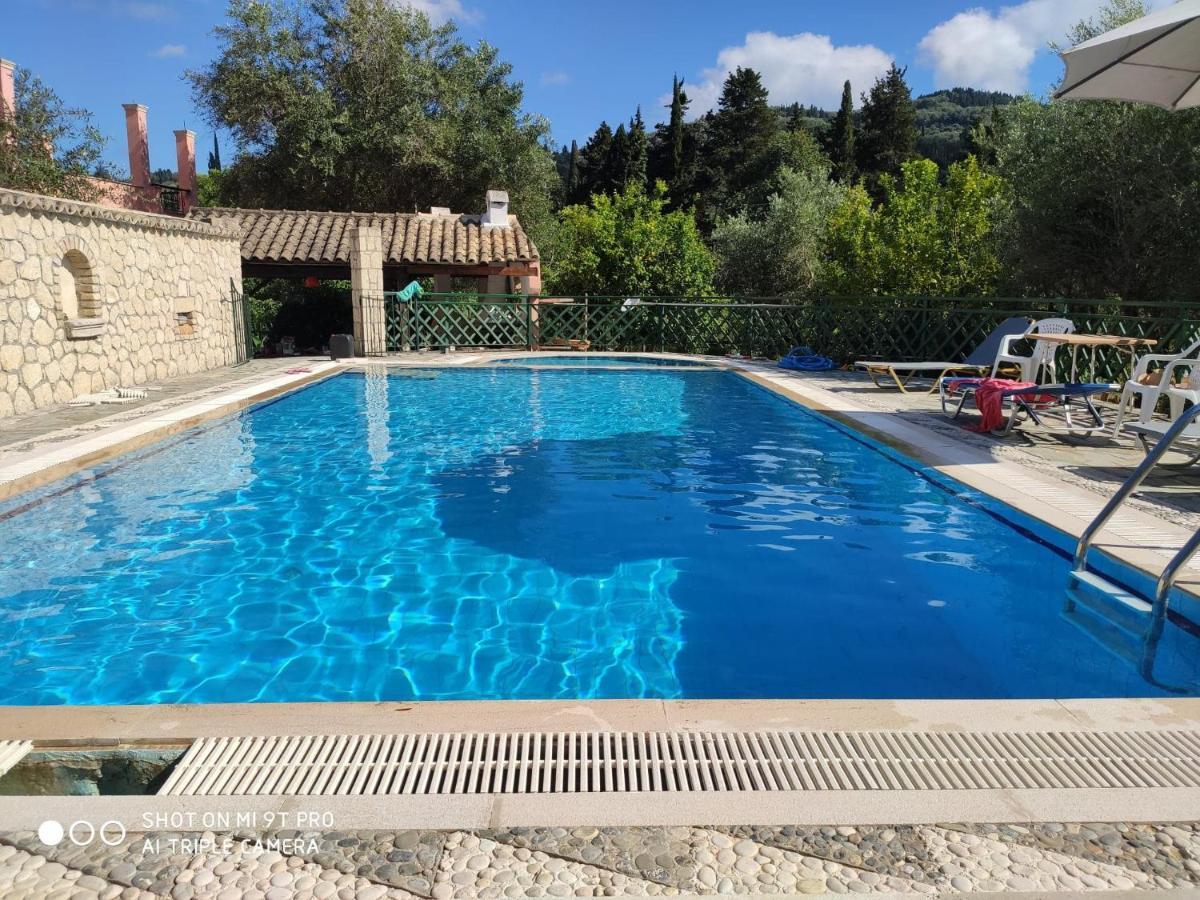 Pool Villa Grigoris Aspiotades Экстерьер фото