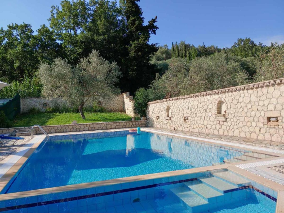 Pool Villa Grigoris Aspiotades Экстерьер фото