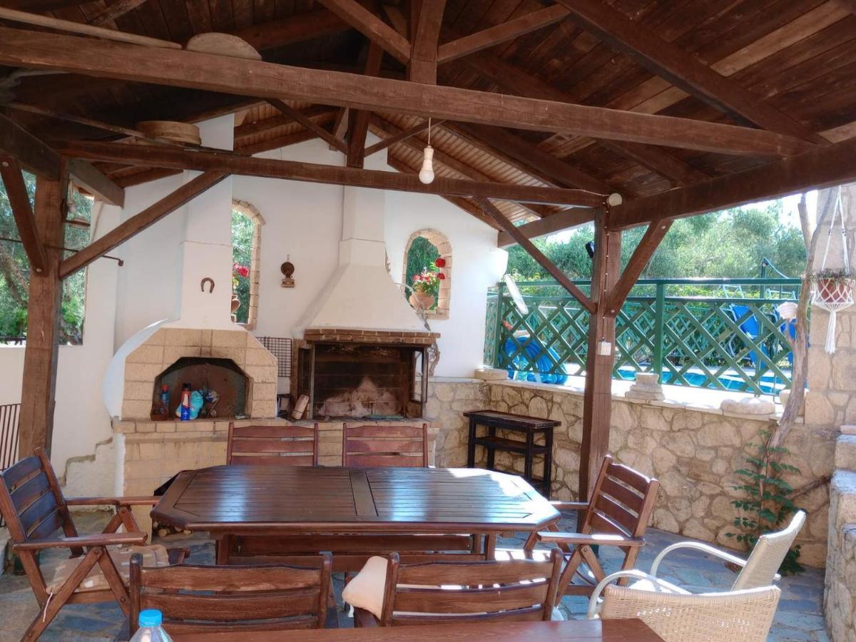 Pool Villa Grigoris Aspiotades Экстерьер фото