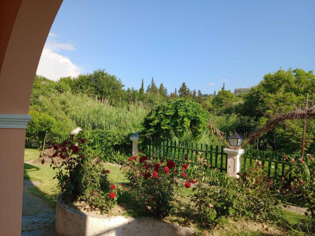 Pool Villa Grigoris Aspiotades Экстерьер фото